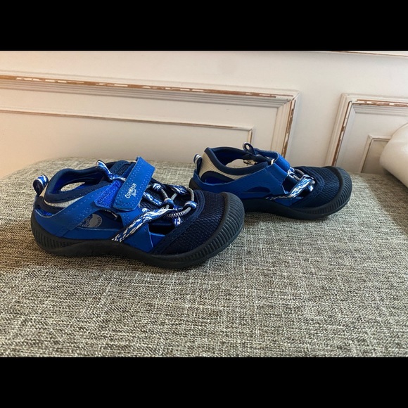 SOLD Shoe Bundle- 4 Pair of Toddler Boy’s Shoes 4th pair not pictured in bundle - Picture 6 of 16